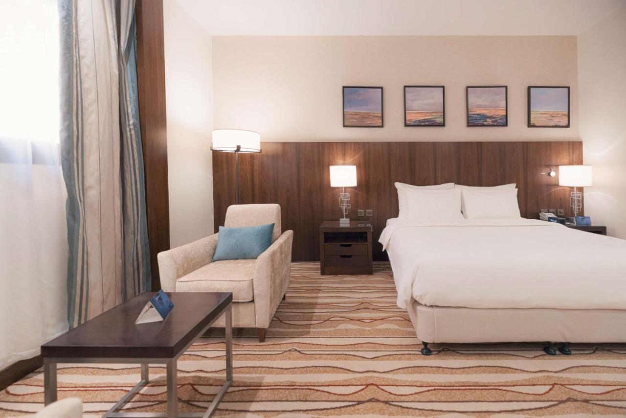 Radisson Blu Hotel, Бурайда Экстерьер фото